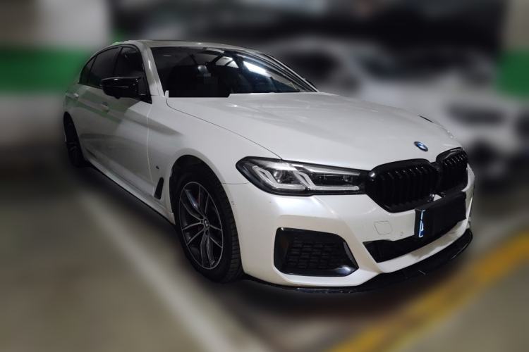 Used BMW 5 Series 2022 Restyled 525Li M Sport Package Front Right 45 Deg