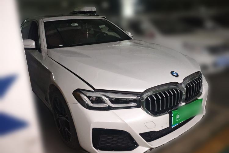 Used BMW 5 Series 2022 Second Facelift 530Li Luxury Version M Sport Package Front Right 45 Deg
