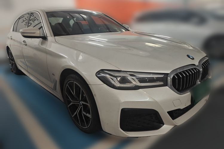 Used BMW 5 Series 2022 Second Facelift 530Li Luxury Version M Sport Package Front Right 45 Deg