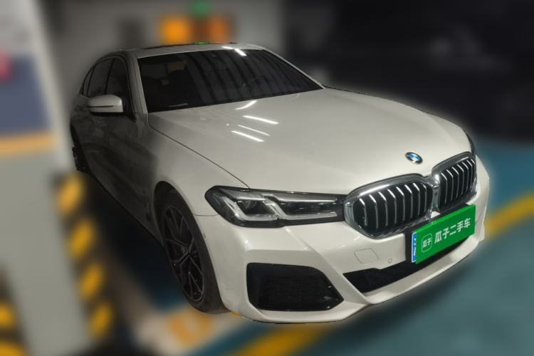 Used BMW 5 Series 2022 Second Facelift 530Li Luxury Version M Sport Package Front Right 45 Deg