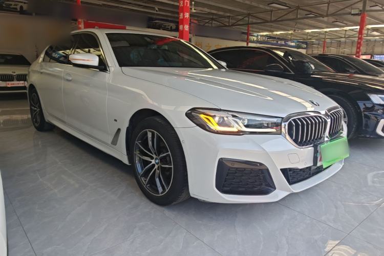 Used BMW 5 Series 2022 Second Facelift 525Li M Sport Package Front Right 45 Deg