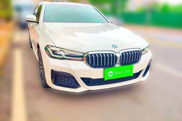 Used BMW 5 Series 2022 Second Facelift 525Li M Sport Package Front Right 45 Deg