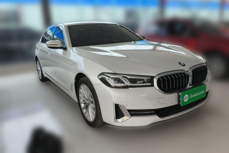 Used BMW 5 Series 2022 Restyled 525Li Luxury Package Front Right 45 Deg