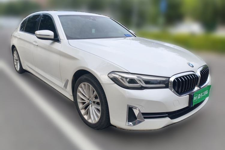 Used BMW 5 Series 2022 Restyled 525Li Luxury Package Front Right 45 Deg