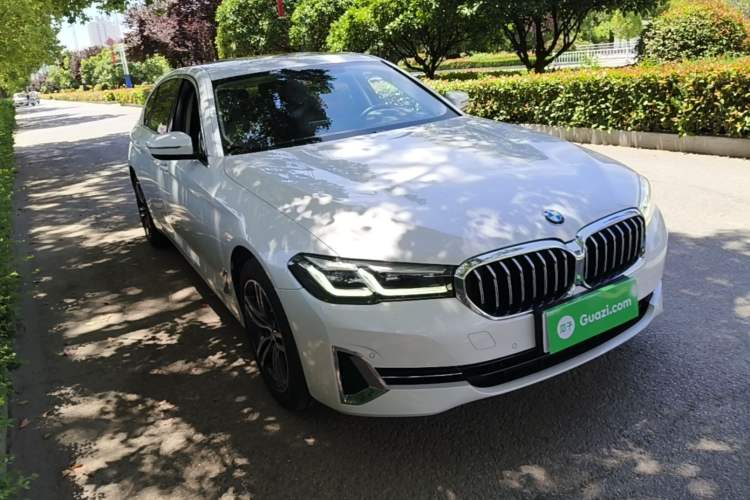 Used BMW 5 Series 2022 Updated 530Li Leading Edition Luxury Package Front Right 45 Deg