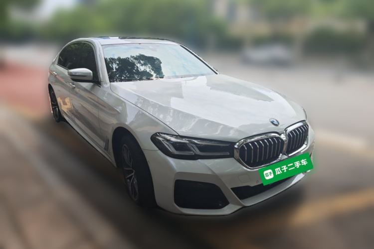 Used BMW 5 Series 2022 Second Facelift 525Li M Sport Package Front Right 45 Deg