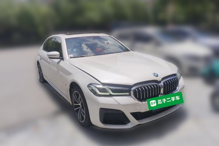 Used BMW 5 Series 2022 525Li M Sport Package Front Right 45 Deg