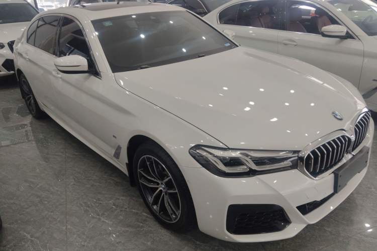 Used BMW 5 Series 2022 Restyled 525Li M Sport Package Front Right 45 Deg