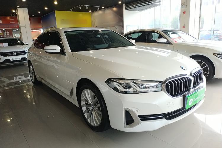 Used BMW 5 Series 2022 Restyled 525Li Luxury Package Front Right 45 Deg
