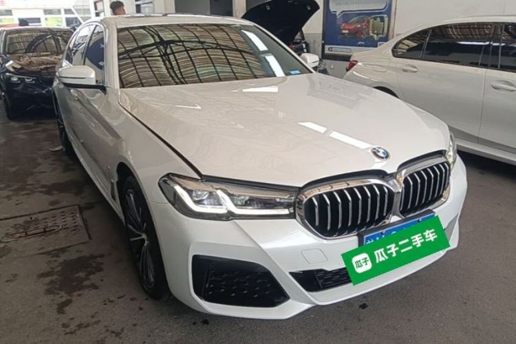 Used BMW 5 Series 2022 Second Facelift 530Li Leading Edition M Sport Package Front Right 45 Deg