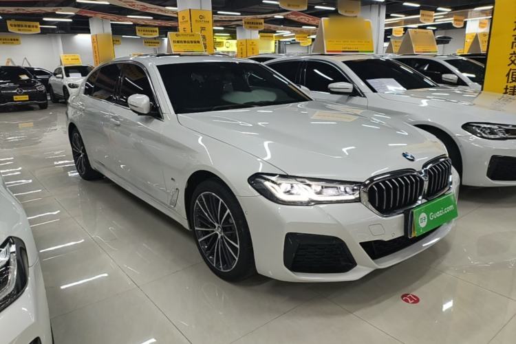 Used BMW 5 Series 2022 Second Facelift 530Li Leading Edition M Sport Package Front Right 45 Deg