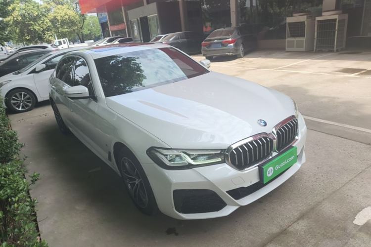 Used BMW 5 Series 2022 Second Facelift 525Li M Sport Package Front Right 45 Deg