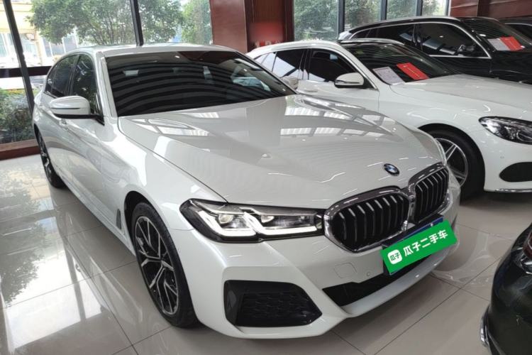 Used BMW 5 Series 2022 Second Facelift 530Li Luxury Version M Sport Package Front Right 45 Deg