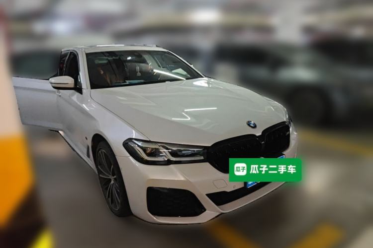Used BMW 5 Series 2022 Second Facelift 530Li Leading Edition M Sport Package Front Right 45 Deg