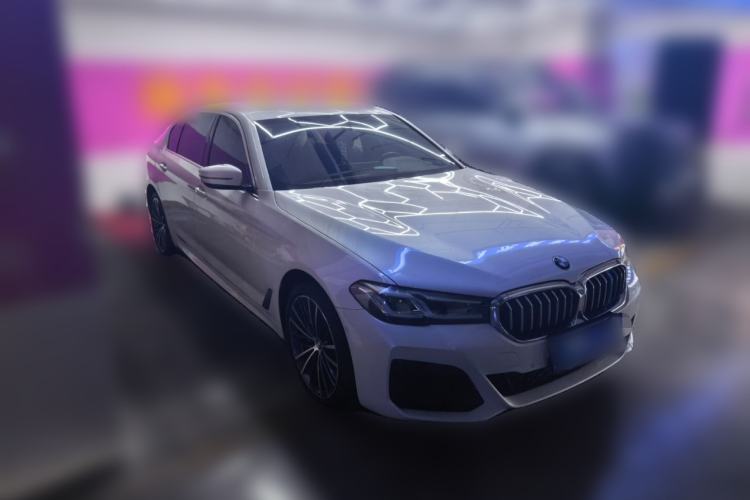Used BMW 5 Series 2022 Second Facelift 530Li Leading Edition M Sport Package Front Right 45 Deg