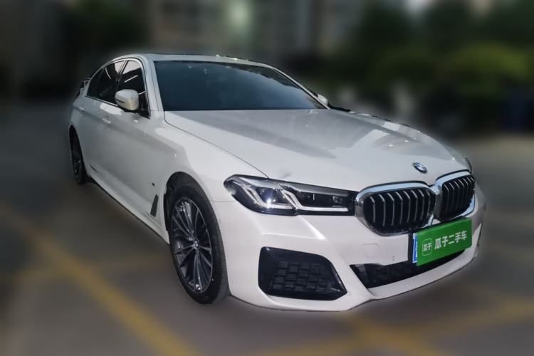Used BMW 5 Series 2022 Second Facelift 530Li Leading Edition M Sport Package Front Right 45 Deg