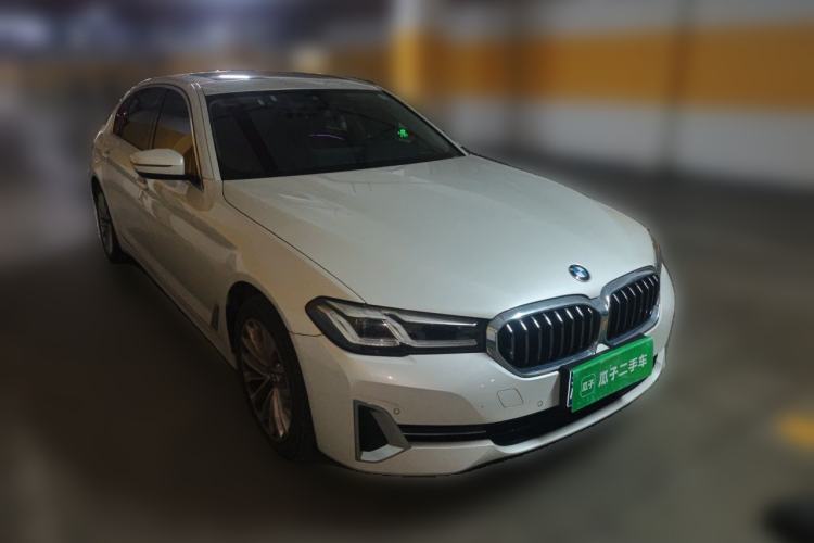 Used BMW 5 Series 2022 Restyled 525Li Luxury Package Front Right 45 Deg
