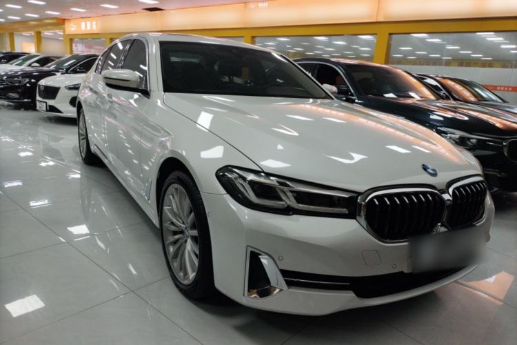 Used BMW 5 Series 2022 Second Facelift 530Li Luxury Edition Premium Package Front Right 45 Deg