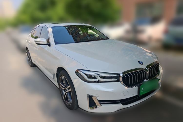 Used BMW 5 Series 2022 Updated 530Li Leading Edition Luxury Package Front Right 45 Deg