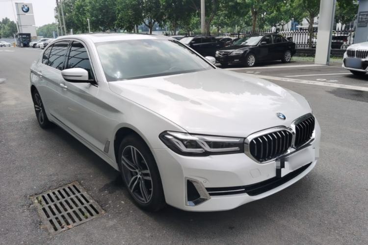 Used BMW 5 Series 2022 Updated 530Li Leading Edition Luxury Package Front Right 45 Deg