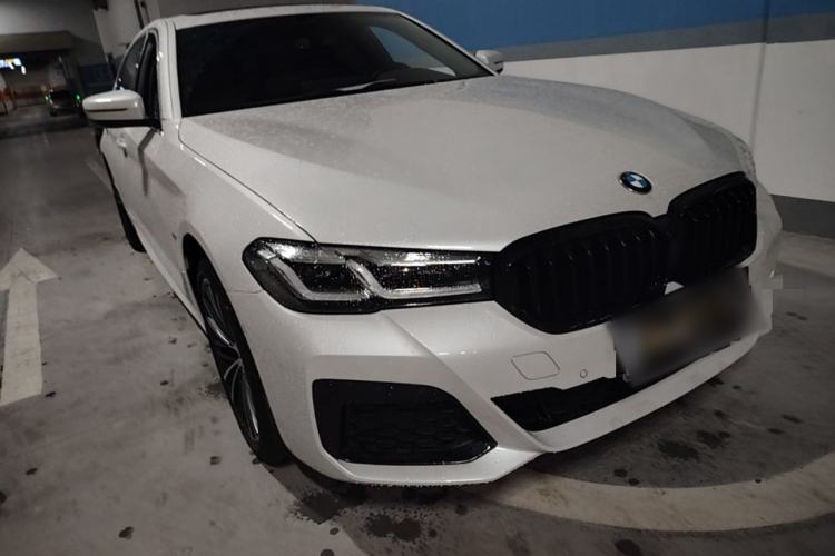 Used BMW 5 Series 2022 Second Facelift 530Li Leading Edition M Sport Package Front Right 45 Deg