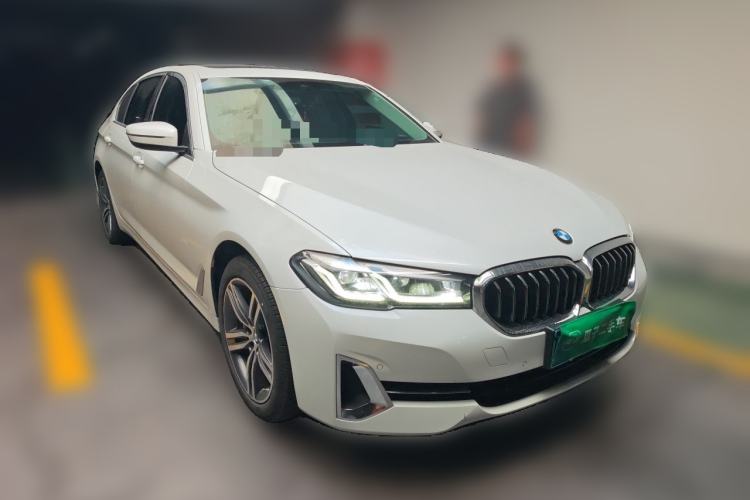 Used BMW 5 Series 2022 Updated 530Li Leading Edition Luxury Package Front Right 45 Deg