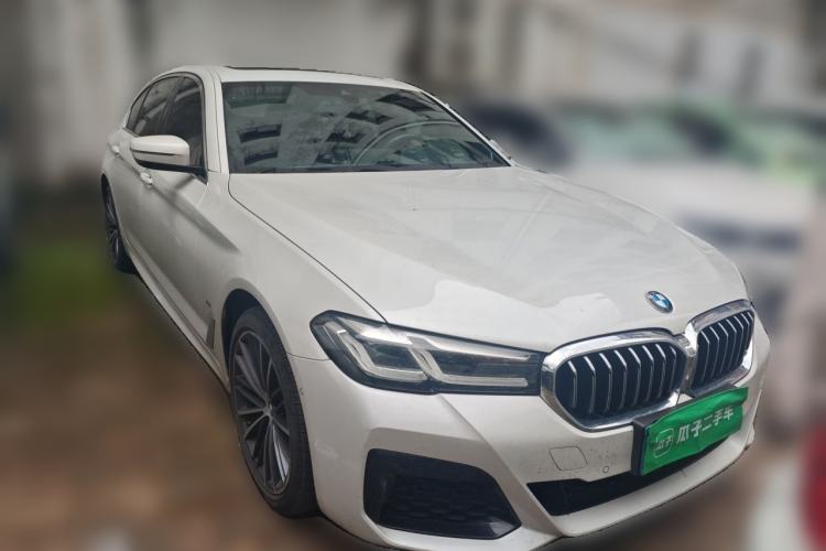 Used BMW 5 Series 2022 530Li Leading Model M Sport Package Front Right 45 Deg