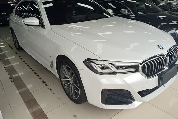 Used BMW 5 Series 2022 Restyled 525Li M Sport Package Front Right 45 Deg