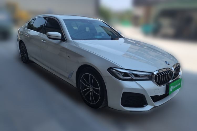 Used BMW 5 Series 2022 Restyled 525Li Luxury Package Front Right 45 Deg