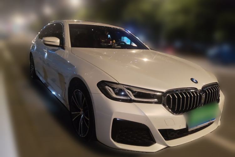 Used BMW 5 Series 2022 Restyled 530Li Leading Edition M Sport Package Front Right 45 Deg
