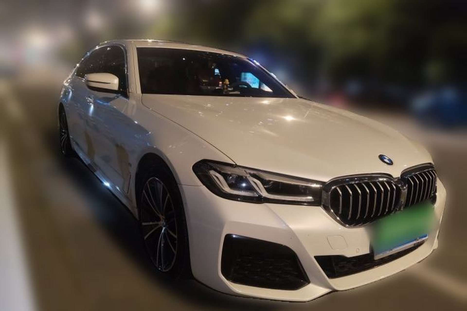 Used BMW 5 Series 2022 Restyled 530Li Leading Edition M Sport Package Front Right 45 Deg