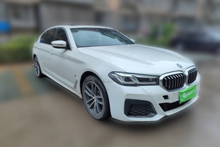 Used BMW 5 Series 2022 525Li M Sport Package Front Right 45 Deg