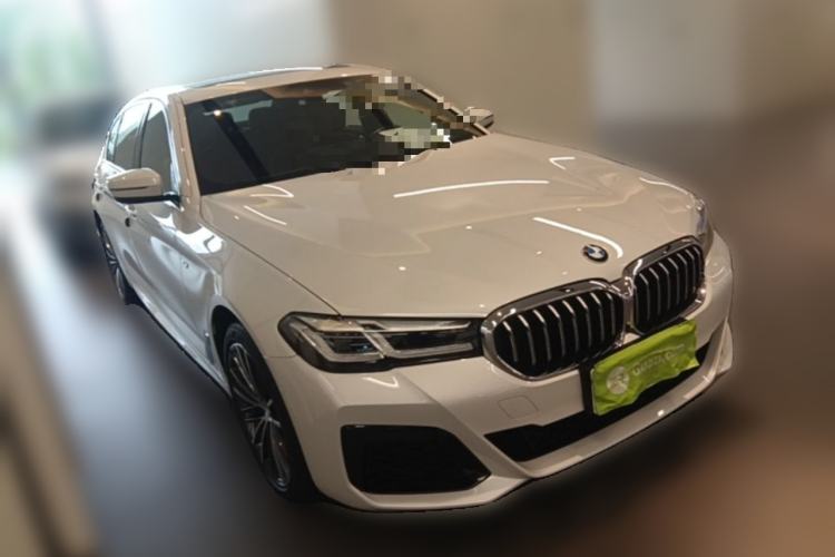 Used BMW 5 Series 2022 Second Facelift 530Li Leading Edition M Sport Package Front Right 45 Deg