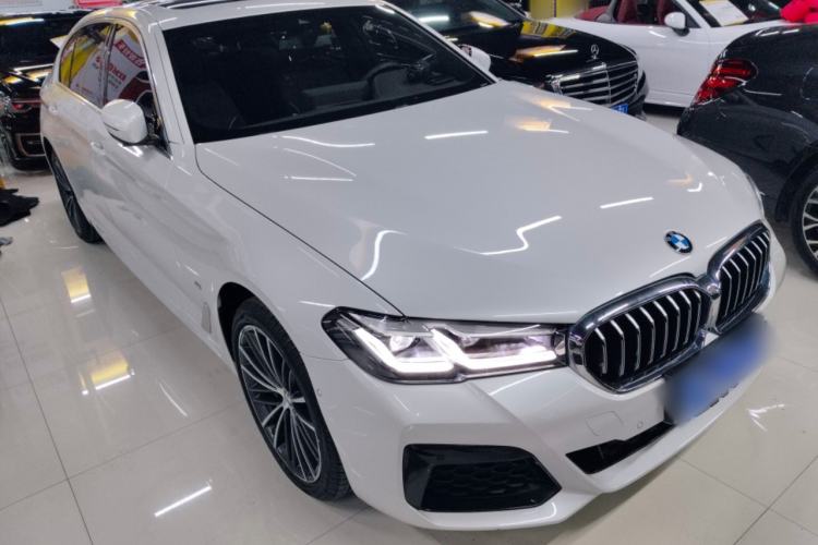 Used BMW 5 Series 2022 Second Facelift 530Li Leading Edition M Sport Package Front Right 45 Deg