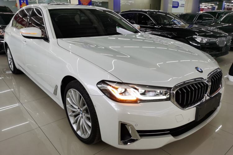 Used BMW 5 Series 2022 Second Facelift 530Li Luxury Edition Premium Package Front Right 45 Deg
