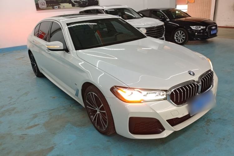Used BMW 5 Series 2022 Restyled 530Li Leading Edition M Sport Package Front Right 45 Deg