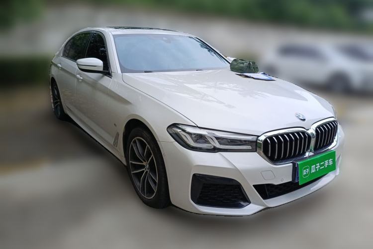 Used BMW 5 Series 2022 Second Facelift 525Li M Sport Package Front Right 45 Deg