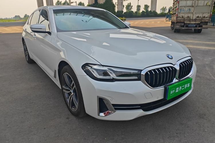 Used BMW 5 Series 2022 Updated 530Li Leading Edition Luxury Package Front Right 45 Deg