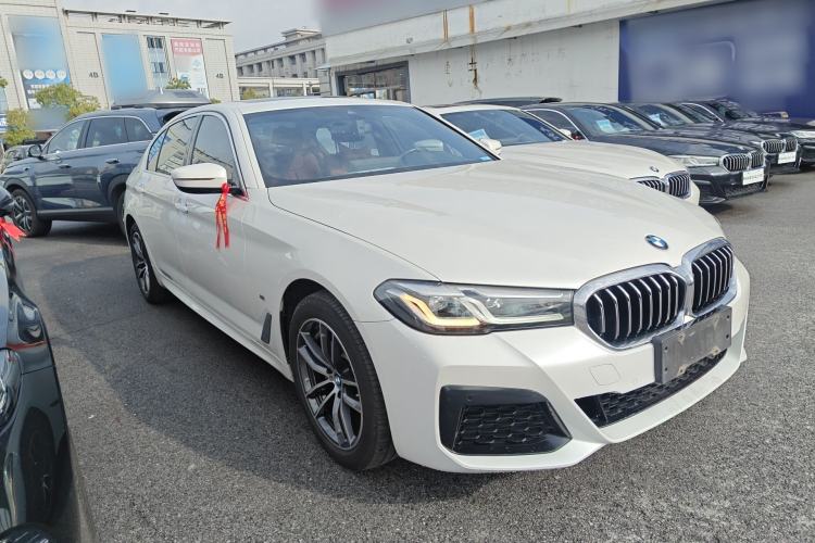 Used BMW 5 Series 2022 Restyled 525Li M Sport Package Front Right 45 Deg
