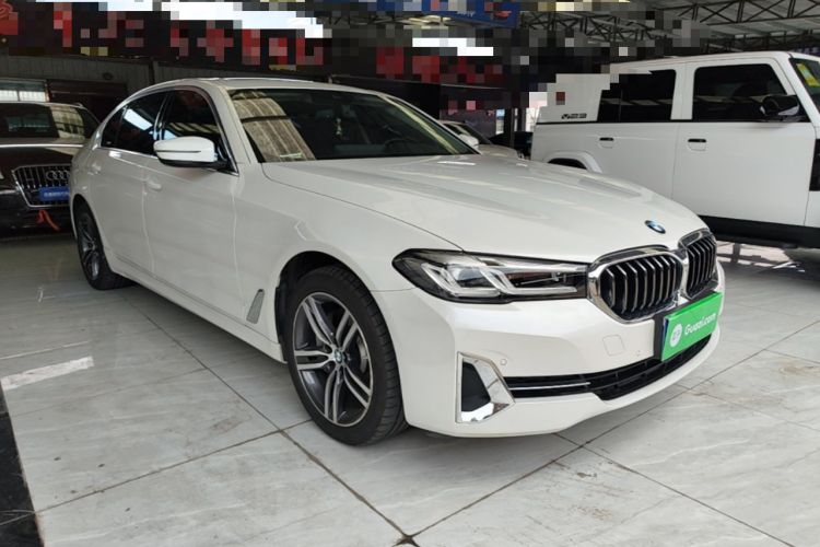 Used BMW 5 Series 2022 Updated 530Li Leading Edition Luxury Package Front Right 45 Deg