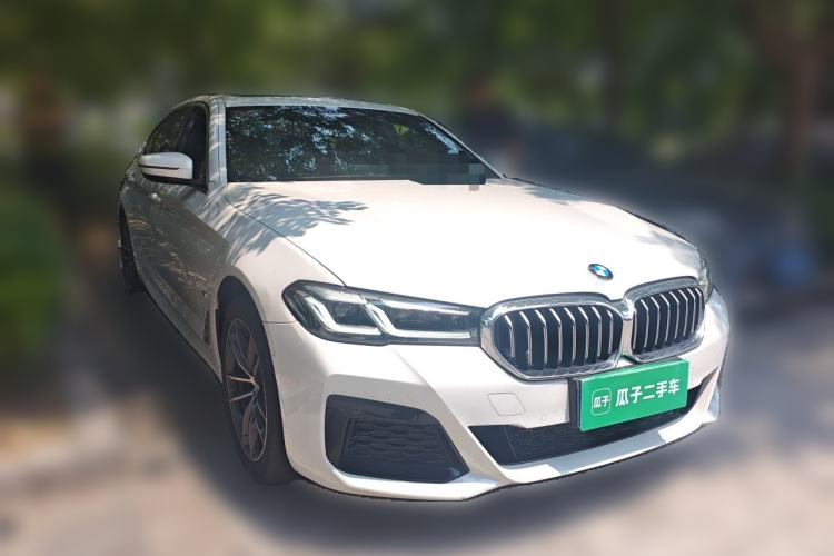 Used BMW 5 Series 2022 Second Facelift 525Li M Sport Package Front Right 45 Deg