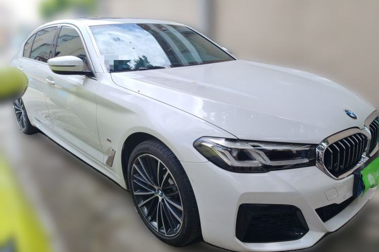 Used BMW 5 Series 2022 Second Facelift 530Li Leading Edition M Sport Package Front Right 45 Deg