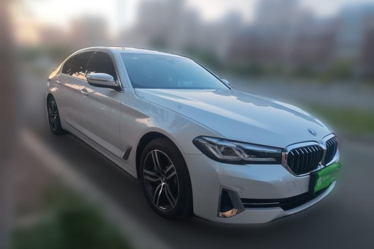 Used BMW 5 Series 2022 Updated 530Li xDrive Luxury Package Front Right 45 Deg