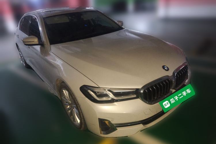 Used BMW 5 Series 2022 Updated 530Li Luxury Edition Premium Package Front Right 45 Deg