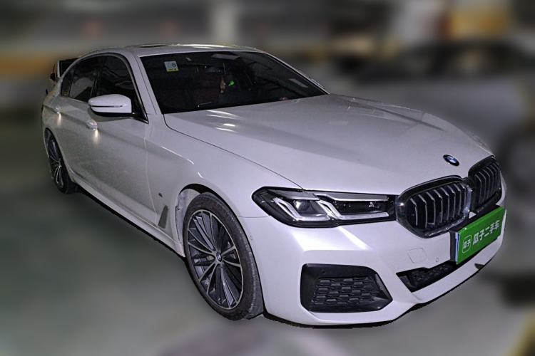Used BMW 5 Series 2022 Restyled 530Li Leading Edition M Sport Package Front Right 45 Deg