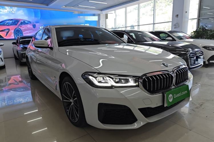 Used BMW 5 Series 2022 Restyled 530Li Leading Edition M Sport Package Front Right 45 Deg