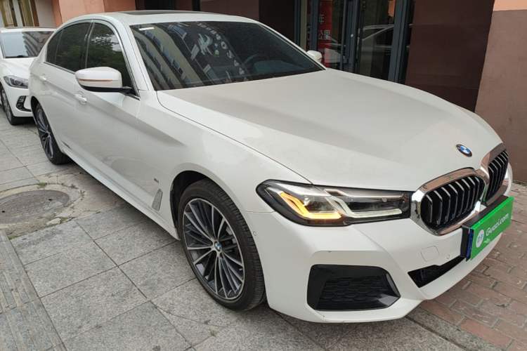 Used BMW 5 Series 2022 Second Facelift 530Li Leading Edition M Sport Package Front Right 45 Deg