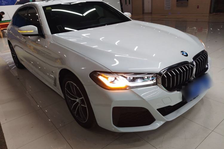 Used BMW 5 Series 2022 Restyled 525Li M Sport Package Front Right 45 Deg