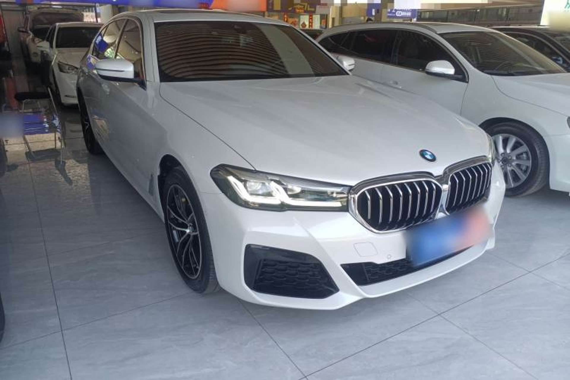 Used BMW 5 Series 2022 Second Facelift 525Li M Sport Package Front Right 45 Deg