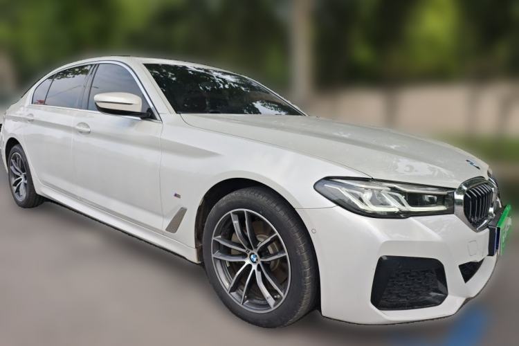 Used BMW 5 Series 2022 Restyled 525Li M Sport Package Front Right 45 Deg